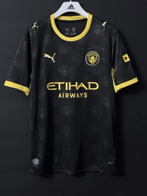 Manchester City 26/27 Fotbollströja - Helt nya officiela 2026 och 2027 Premier League säsongs fotbollströja för Manchester City!                                                              (Skriv/Ge bud innan ni köper, har den uppe på andra hemsidor också. Kan vara såld)
