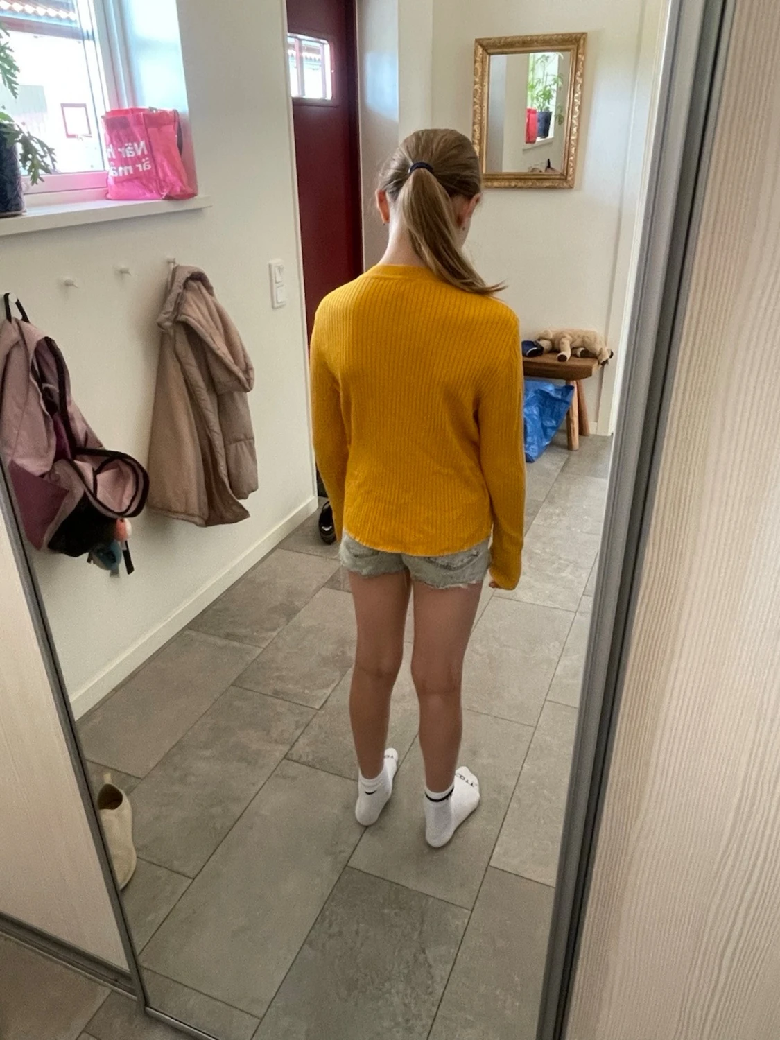 Gul långärmad tröja - 1