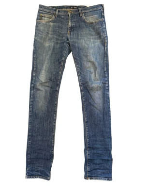 Armani jeans - Knappt använda. Nypris runt 1000.