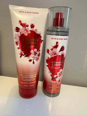 Bath & body works Japanese Cherry Blossom mist & kräm - Set med Japanese Cherry Blossom body cream och fragrance mist från Bath & Body Works. Båda 