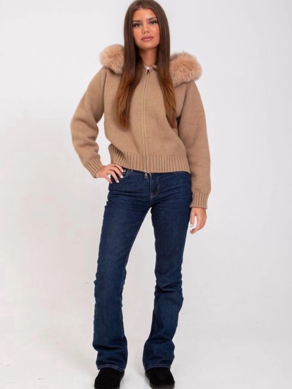 Alessa Brun stickad hoodie med äktapäls - 2