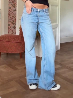 Baggy Zara jeans - Säljer dessa trendiga baggy jeans som är slutsålda på Zara💞