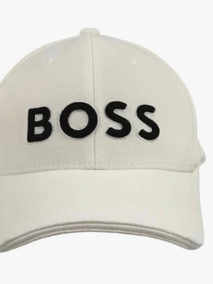 Vit keps från BOSS med brodyr - Snygg vit keps från BOSS med tydlig svart broderad logga framtill. Klassisk böjd skärm och justerbar baksida. Tillverkad i slitstark bomull som ger en clean och modern look. Perfekt accessoar för att lyfta din outfit.