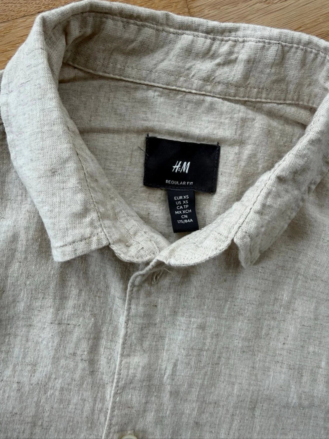 Beige linneskjorta från H&M - 1
