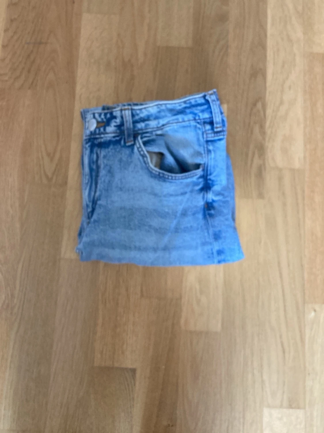 Ljusblå raka jeans - 3