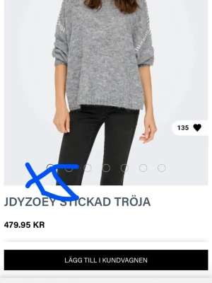 Grå tröja - Grå tröja med vita detaljer. Andvänd några gånger. Från jdy/only. Pris kan diskuteras 