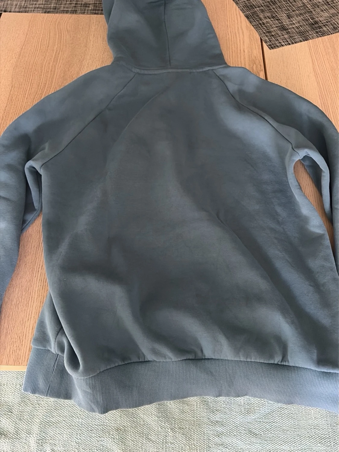 Blå hoodie från peak performance  - 2