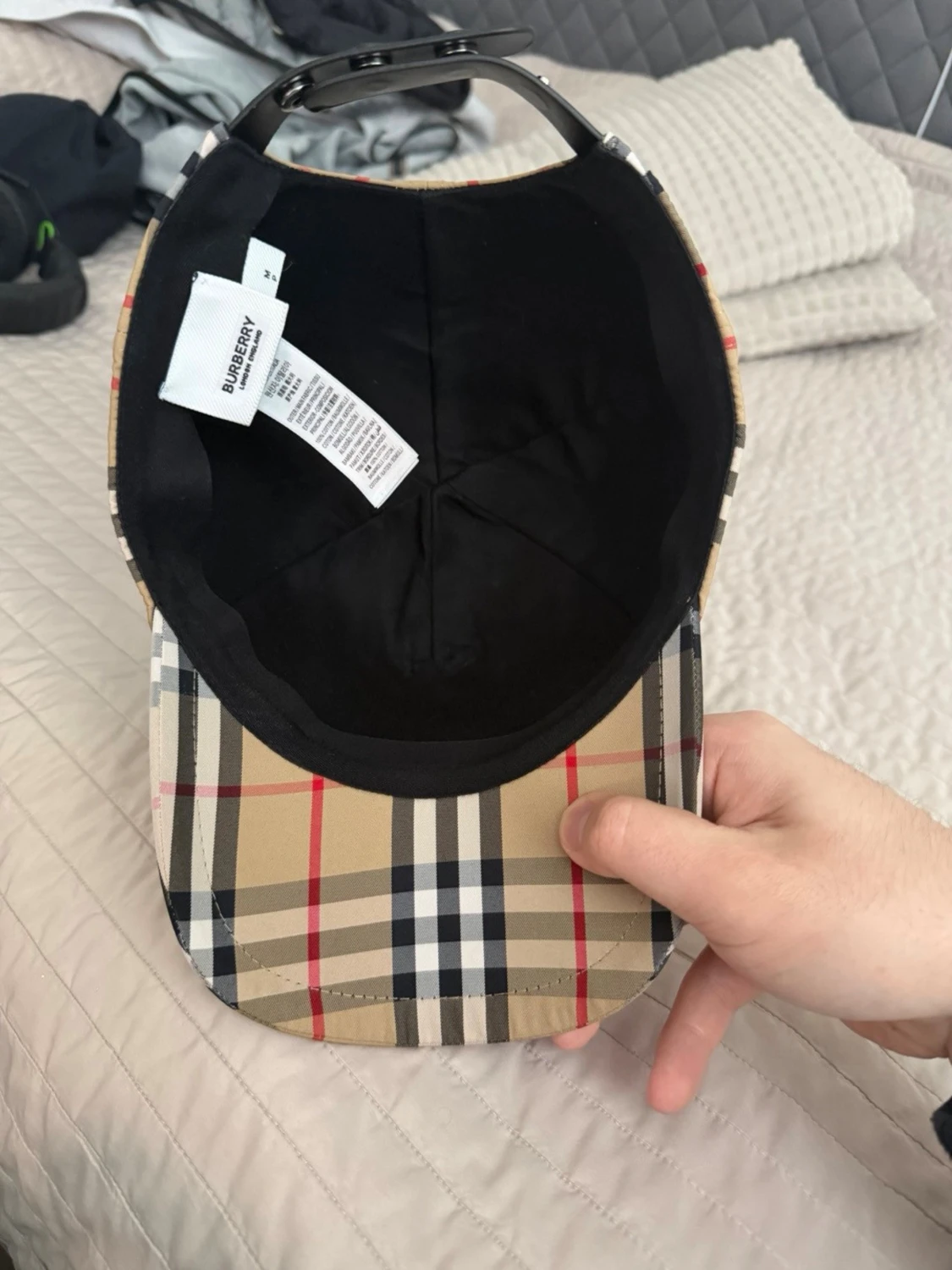 Burberry cap - 3