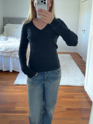 Gant tröja  - Marinblå gant tröja i storlek S. Nästan aldrig använd.  