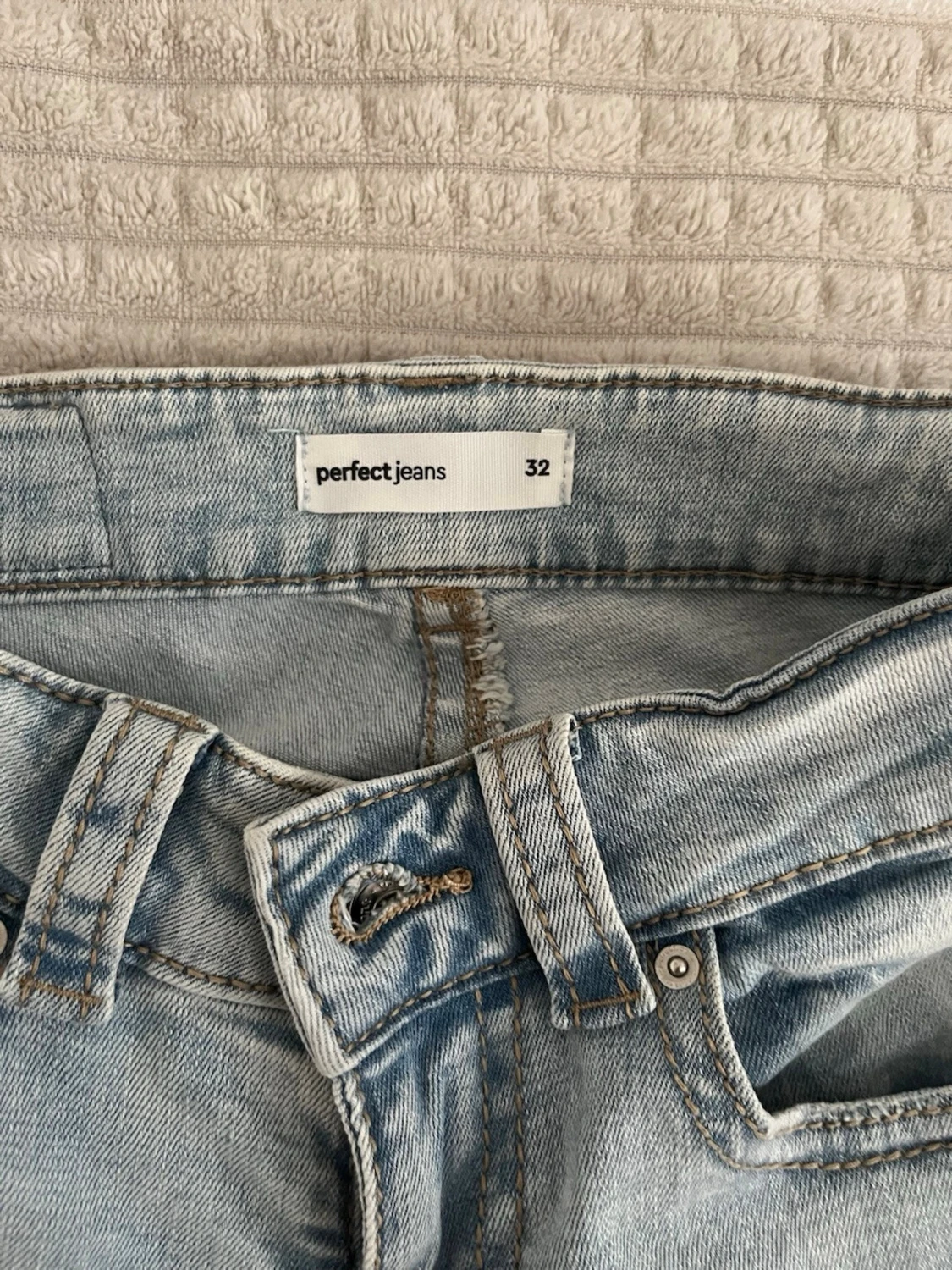 Ljusblå jeans från Gina Tricot - 2
