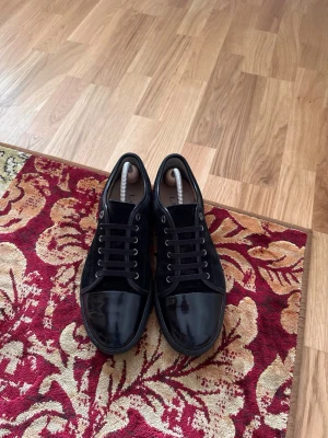 Lanvins - Lanvin cap toe | UK8 | endast skor medföljer | fina skor! | skick enligt bilder | snabb affär = bra pris!