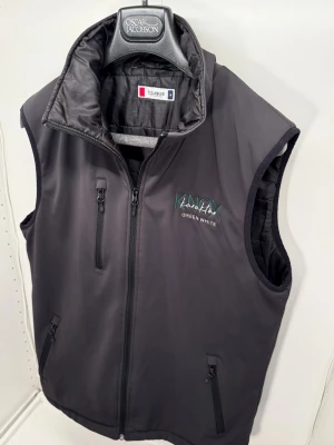 Knox väst - Väst från snusmärket Knox! Bra skick. Storlek M