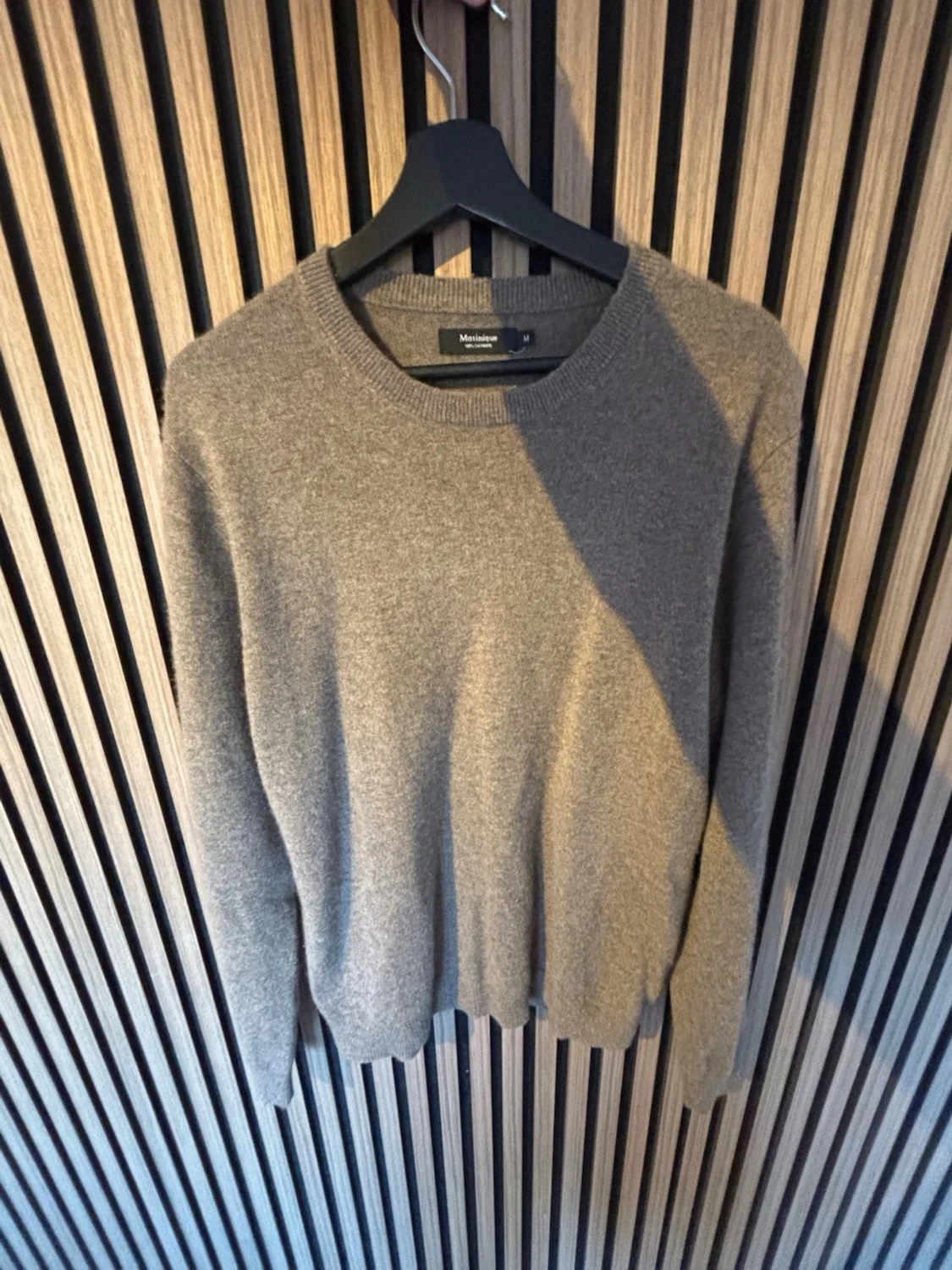 Beige rundhalsad tröja i 100% kashmir från Matinique - 2