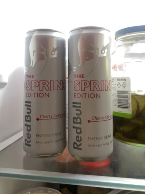 Red Bull The Spring Edition Cherry - Kollektiv limited .