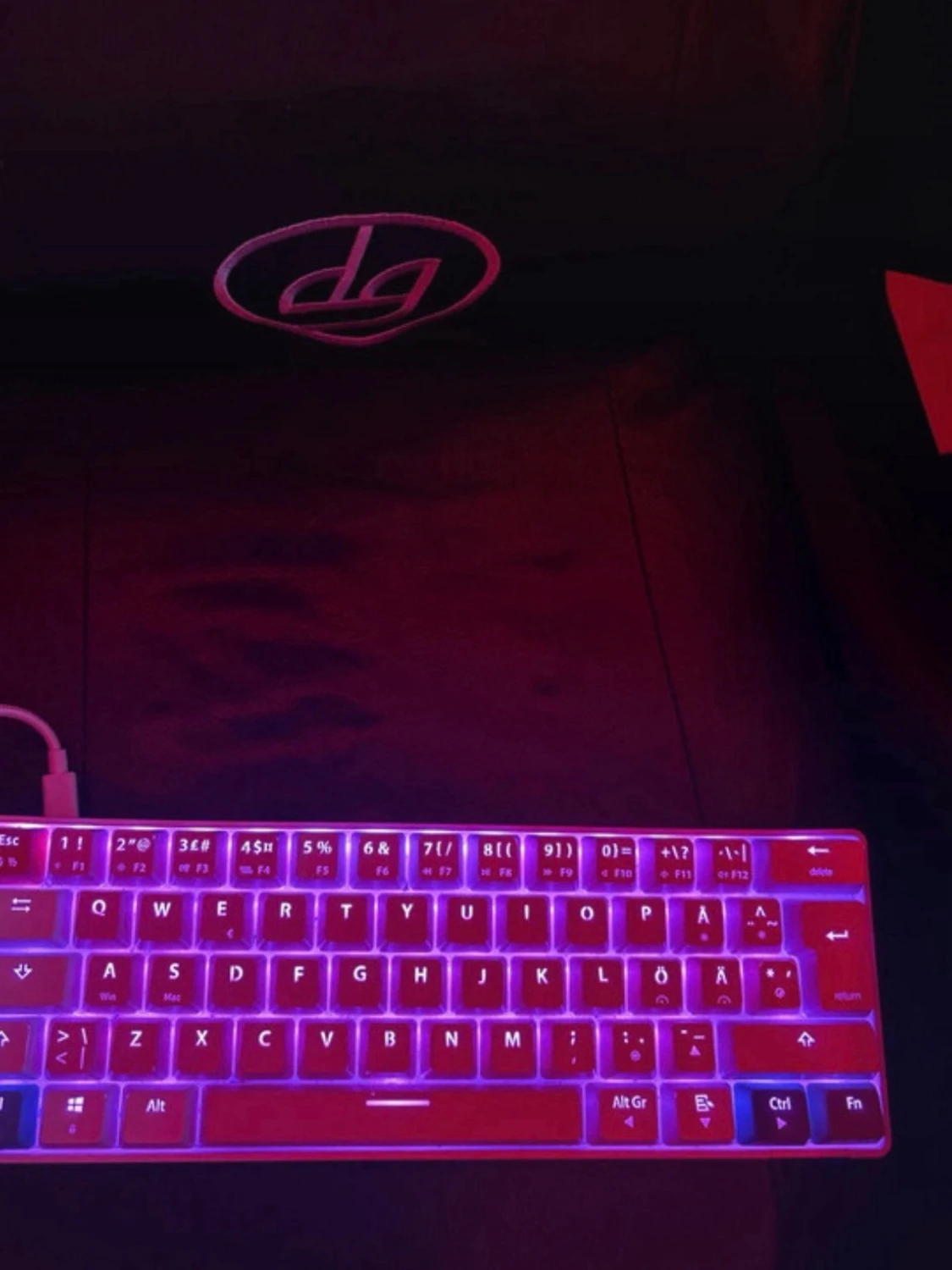 NOS C-450 Mini PRO RGB gaming tangentbord (cotton candy,limited edition)) - 3