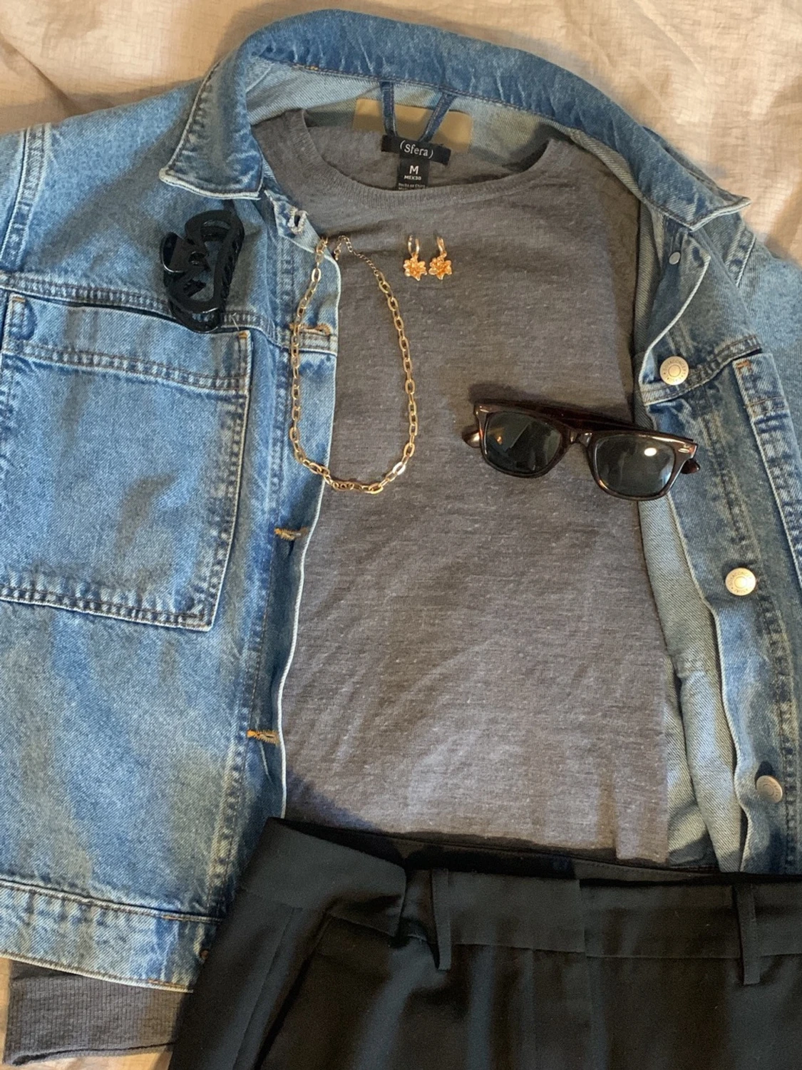 Grå stickad t-shirt