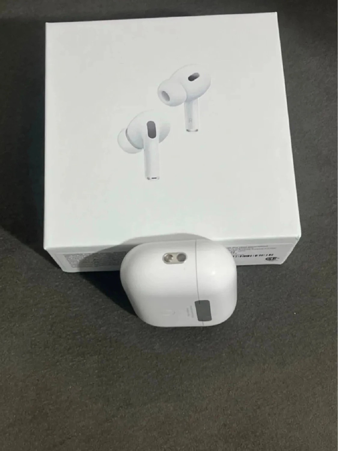 Apple AirPods Pro 2 2022 - 1