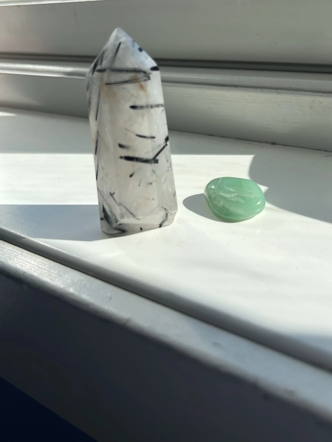 Kristallspets och grön kristall