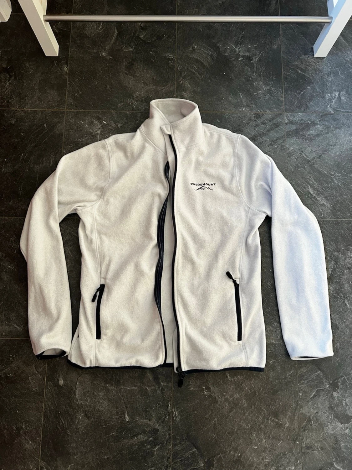 Vit fleece tröja   - 1