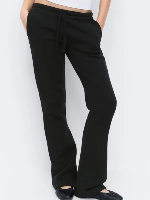 Gina Tricot sweatpants - Helt nya, liknar nitted mjukisbyxor. Kan diskutera priset. Skulle säga att dom passar de som har storlek xxs-xs.