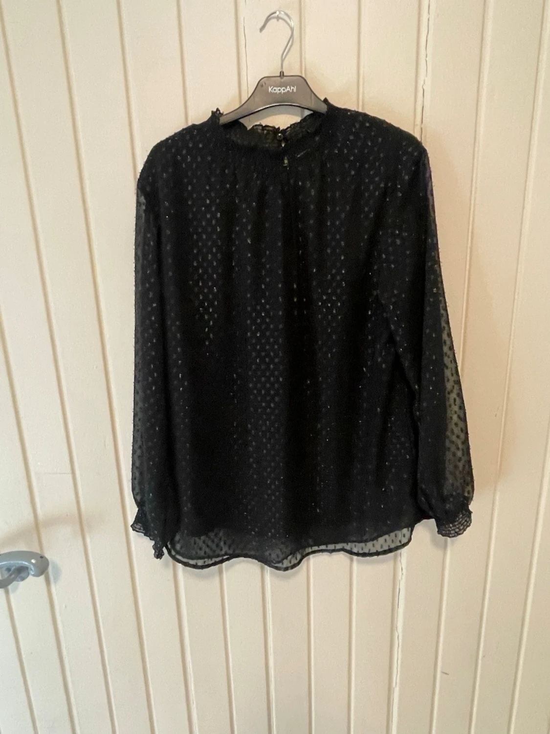 Svart transparent blus från Isolde