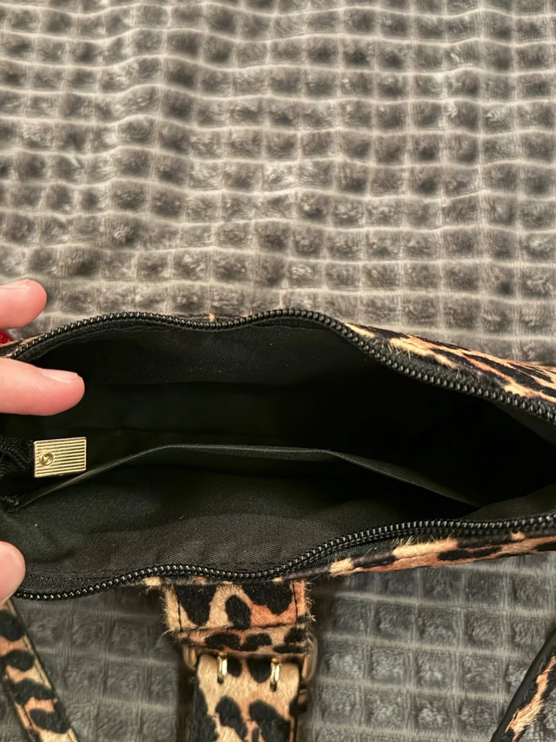 Leopardmönstrad axelväska med körsbär - 4