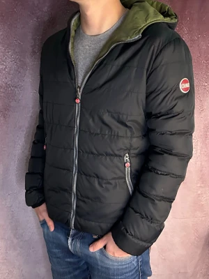 Colmar jacka - Mycket fint skick | Size S (modellen är 188 cm 75 kg) | fraktar spårbart inom 24 timmar | för att köpa klicka ”köp nu” | vid frågor eller funderingar skriv ett meddelande | följare får bättre rabatter🙌