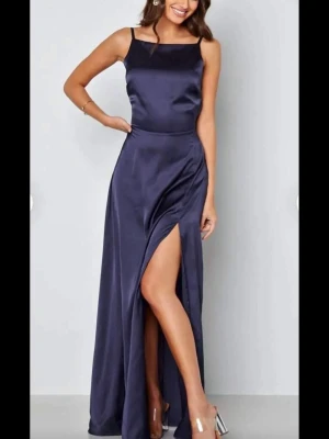 Balklänning - Fin balklänning med öppen rygg💓