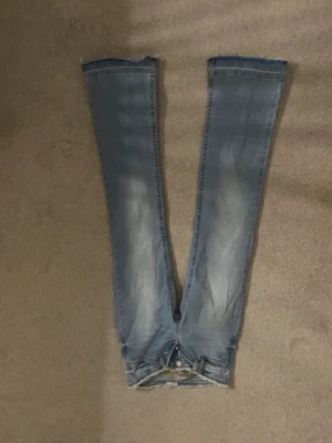 Nelly jeans - jeans ifrån nelly