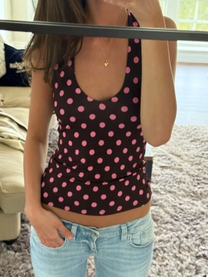 Brun prickig linnetopp - Såå söt topp från Zara, helt ny💕