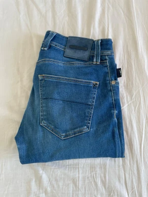 Tramarossa jeans - Ett par riktigt snygga Tramarossa jeans i storlek W30 i fint skick 9/10🤩Skriv vid frågor eller funderingar!