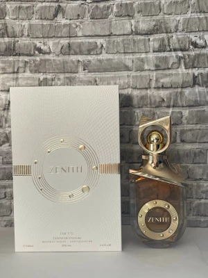 Zenith Extrait de Parfym Riiffs 100ml - Zenith från Riiffs extrait de parfum. 100ml testad  se bild 3 flaska upp och ner. Se sista bild för noter. 