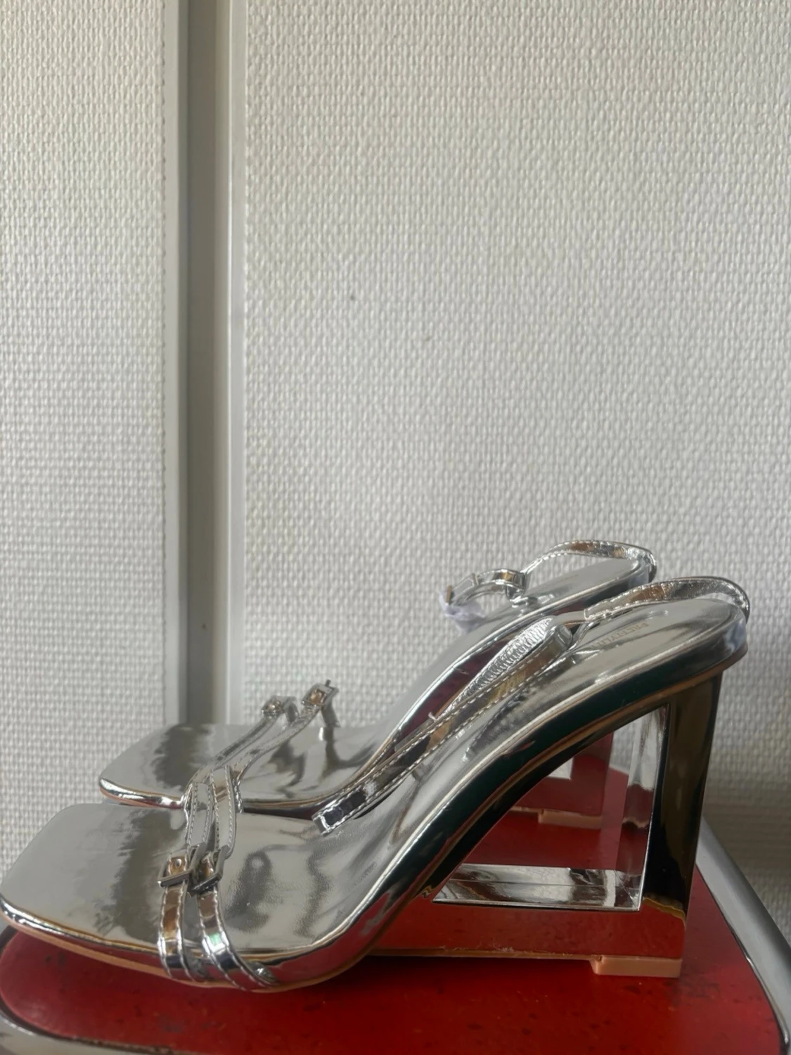 Silvriga pumps med fyrkantig tå - 5