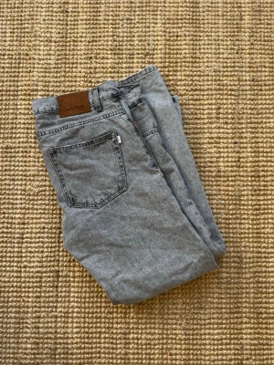 WoodbirdJeans - Org pris 1000kr väldigt bra skick size:w31 L32