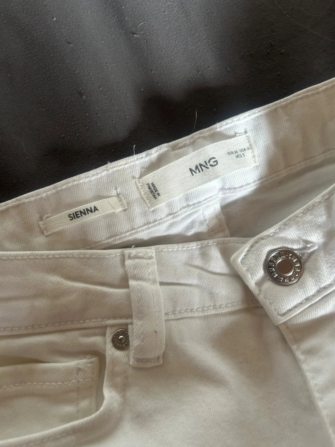 Vita bootcut jeans från MNG - 1