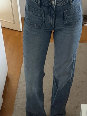 Jeans - Jeans från gina använda 1 gång 