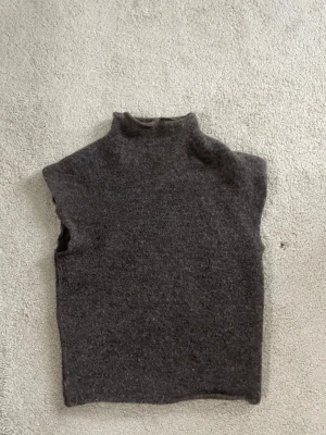 Stickad polo topp - Väldigt snygg