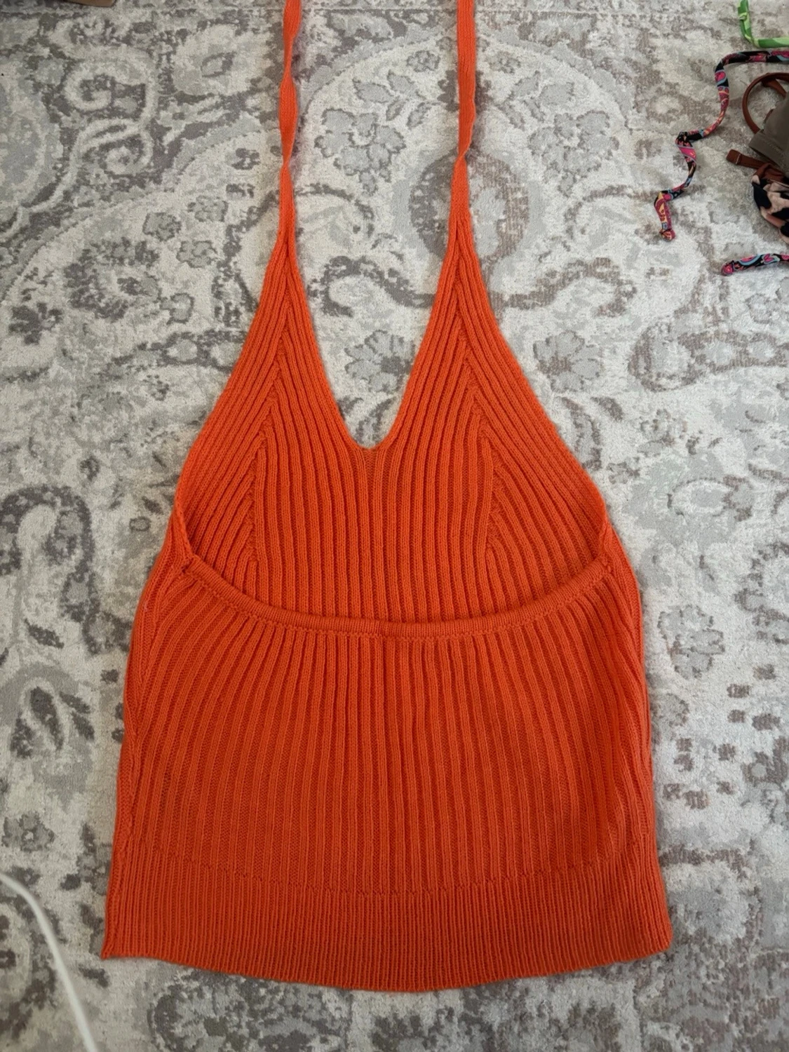 Orange ribbad stickad linnetopp - 1