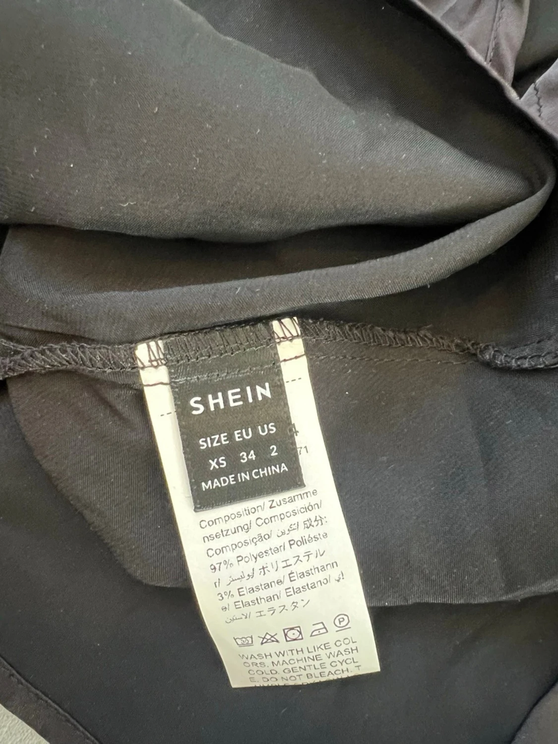 Svart halterneck topp i satin - 2