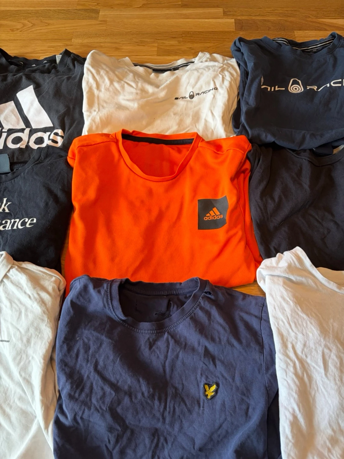 9-pack t-shirts från alla möjliga ställen. - 2