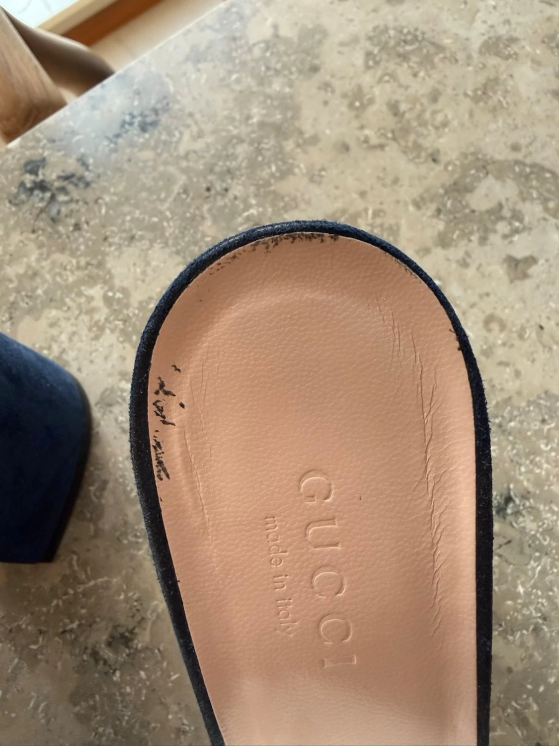 Mörkblå sammetsandaler från Gucci - 3