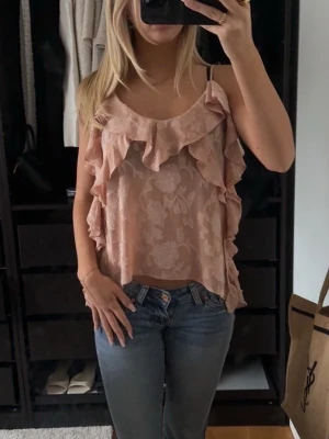 Zara topp - Rosa volang topp från Zara! Inga defekter💗