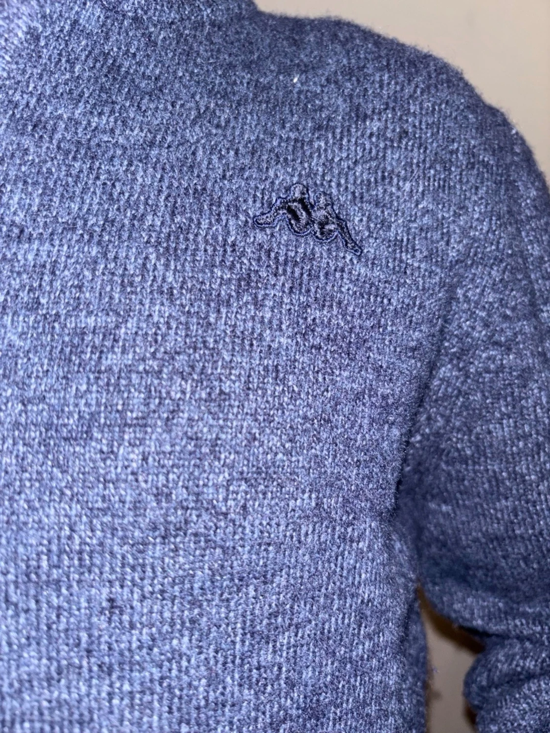 Mörkblå stickad tröja - 1
