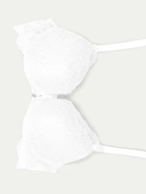 Vit push up-bh med spets - HELT OANVÄND!                                                Säljer en vit push up-bh från cubus med vacker spetsdetalj över kuporna.                                      Bhn har justerbara axelband och ger. Perfekt för bekväm bh med snygg passform🫶🏼                                                                           Säljer då jag aldrig använt och kan längre inte ha☺️🩷 basically NYskick 