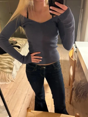 Söt tröja - Supersöt duvblå tröja från hm. Storlek xs aldrig använd🩷