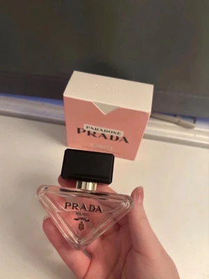 Prada Paradoxe parfym 30ml - . Endast testat ett sprut. 