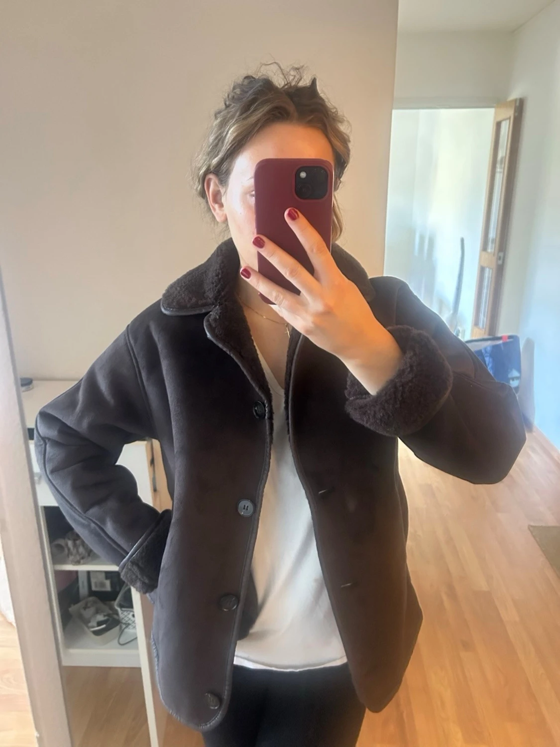 Mörkbrun teddyjacka med krage - 1