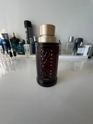 Boss The Scent Elixir parfym - Jag köpte den ny för 1600. Det är ungefär 85-95 ml kvar