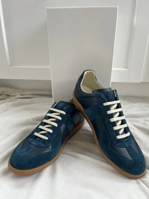 Maison Margiela Skor - Maison Margiela skor | kvitto och äktighetscerfikat finns | Box och dustbag kommer med | skick 10/10