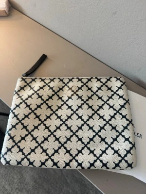 by malene birger - så fin kuvertväska från by malene birger💞